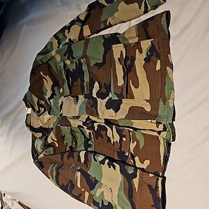 Mens large army camo jacket